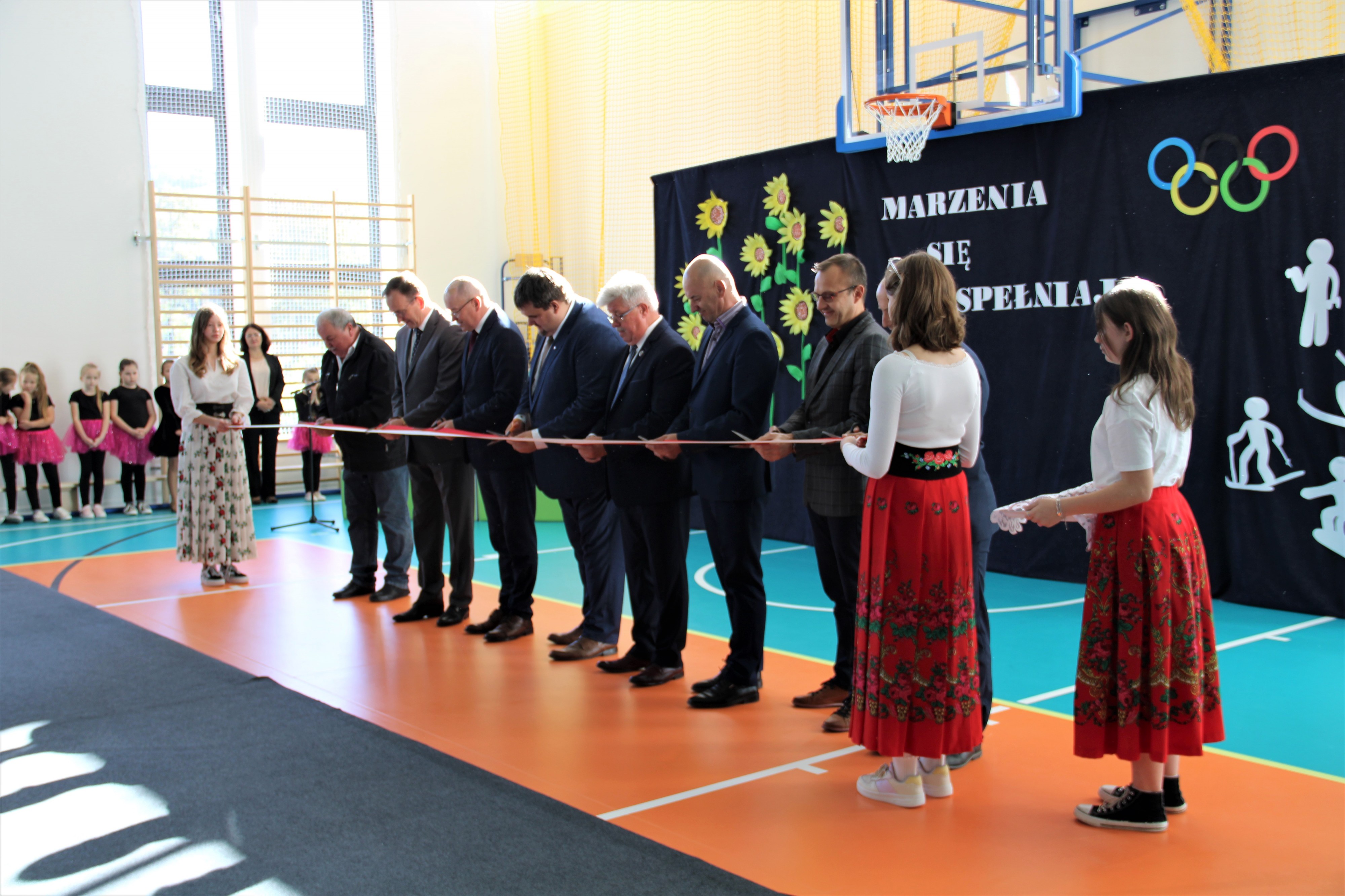 „Marzenia się spełniają” – otwarcie pełnowymiarowej sali gimnastycznej w Sromowcach Niżnych