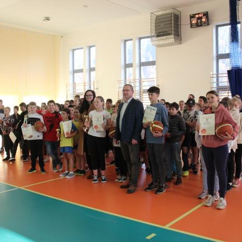 Mistrzostwa Gminy Czorsztyn w piłce koszykowej dzieci.