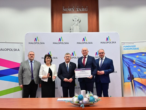 Gmina Czorsztyn otrzymała promesę w kwocie 72.000,00 zł z przeznaczeniem na zakup 12 monitorów interaktywnych dla szkół podstawowych