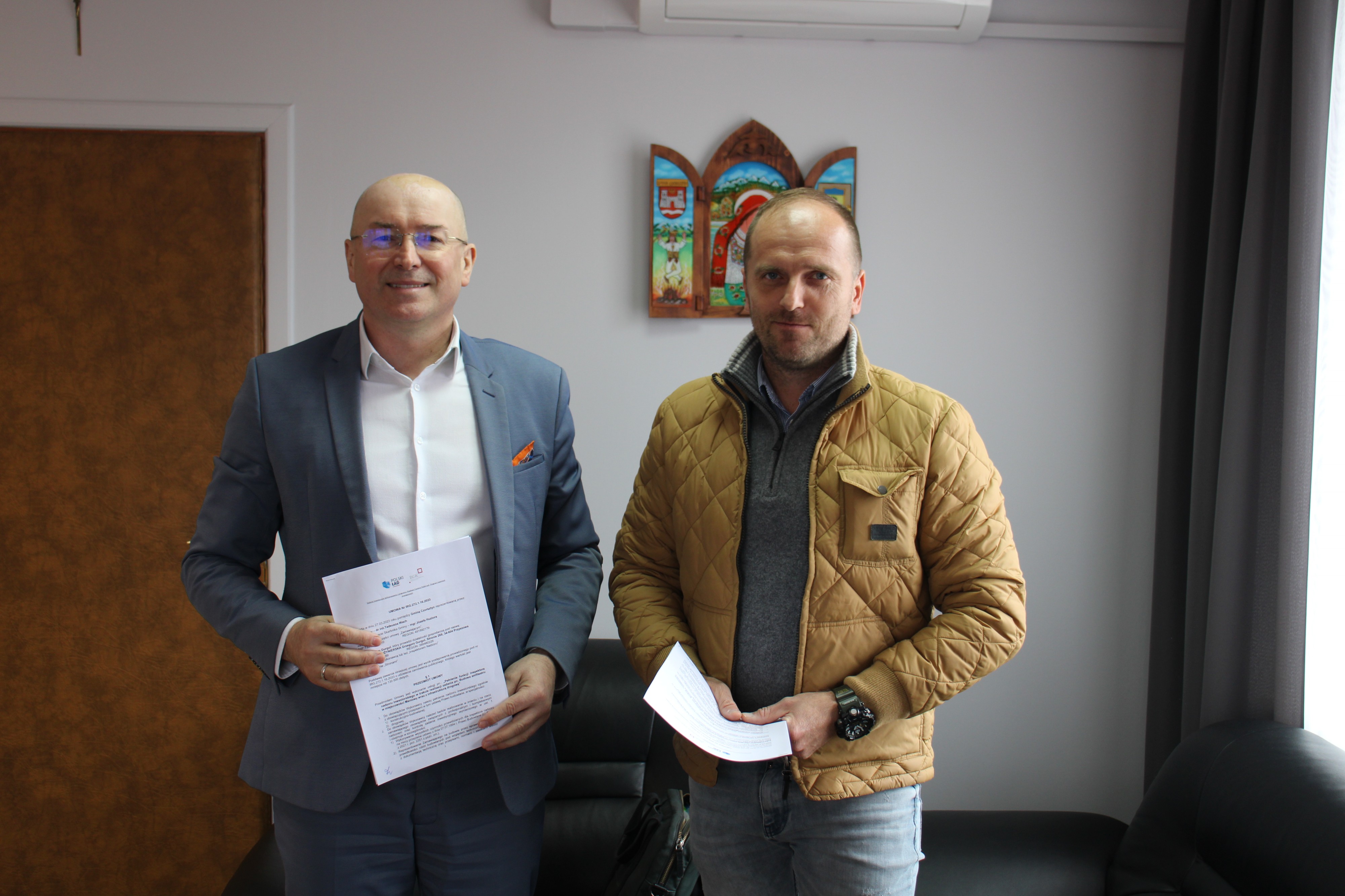 Podpisanie umowy z PRACOWNIĄ INŻYNIERSKĄ Grzegorz Gurgul z Przyszowej.