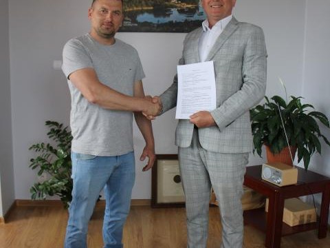 Podpisanie umowy - AT GASTROBUD Andrzej Tarchała.