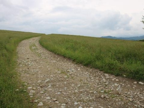 "Modernizacja dróg dojazdowych do gruntów rolnych: droga w miejscowości Kluszkowce o długości 860 mb na działce numer 2657”.