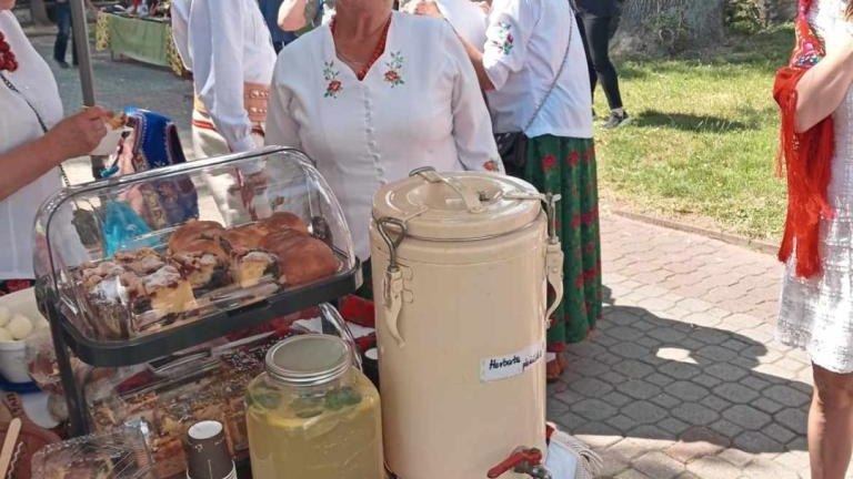 361271504_260160160097857_5670258448579723737_n (Niestandardowy).jpg