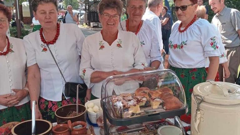 361666664_260160280097845_2768950403478300619_n (Niestandardowy).jpg