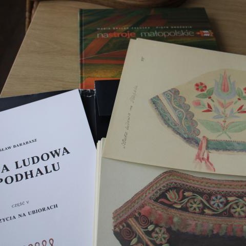 Tajemnice malowanej skrzyni