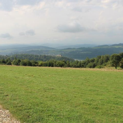 Trwa modernizacja drogi dojazdowej do gruntów rolnych w Kluszkowcach