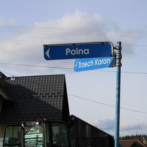 Remont chodnika na ulicy Polnej w Sromowcach Wyżnych