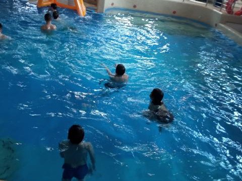 Zakończył się projekt dla uczniów „Już pływam”