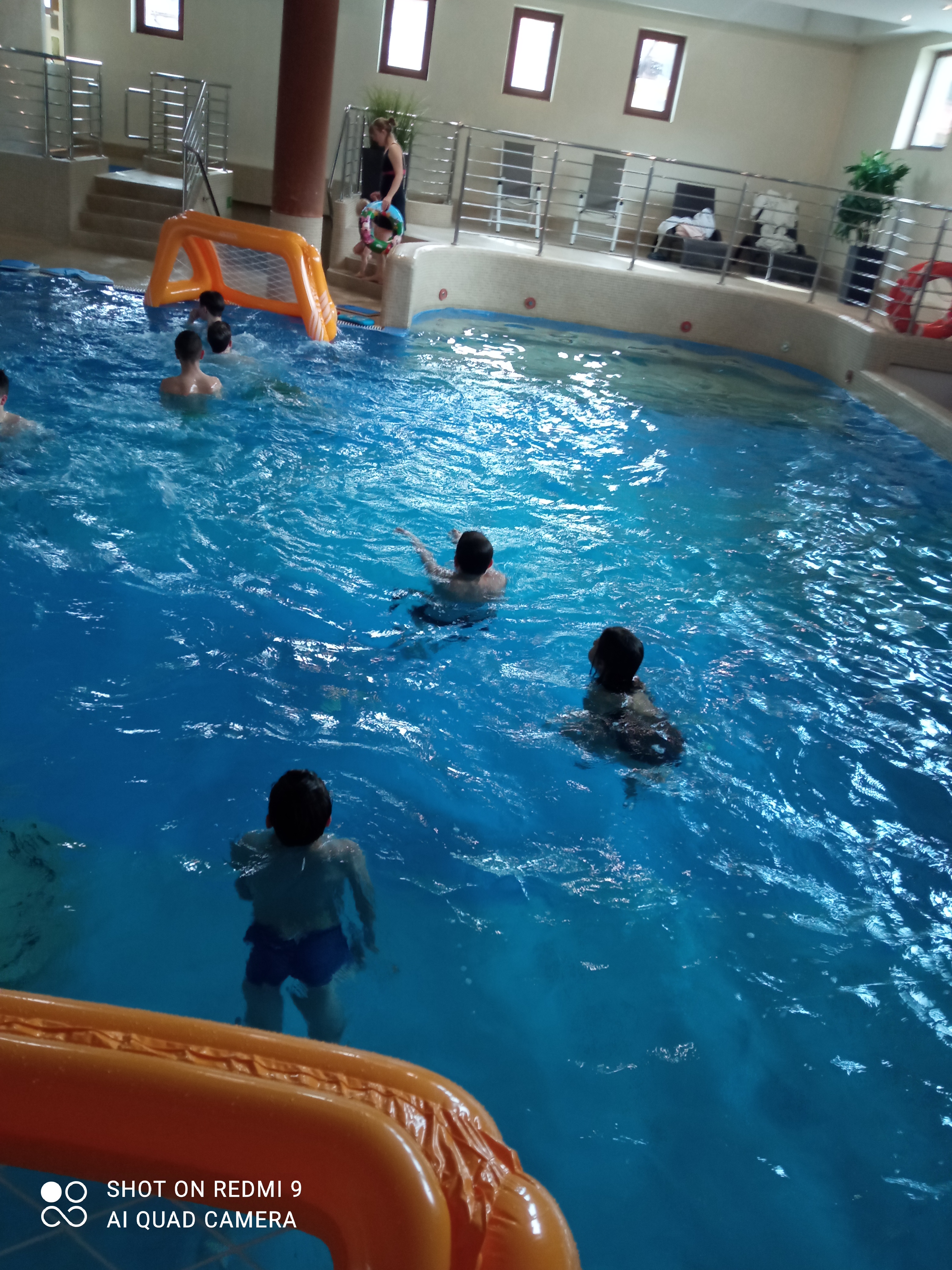 Zakończył się projekt dla uczniów „Już pływam”