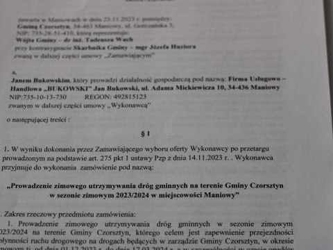 Podpisano umowę na prowadzenie zimowego utrzymania dróg w miejscowości Maniowy