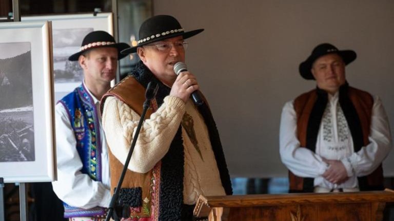 2 (Niestandardowy).jpeg