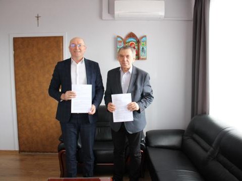 Podpisano umowę na przebudowę drogi w Mizernej