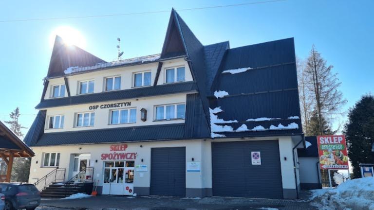 Remiza OSP Czorsztyn (Niestandardowy).jpg