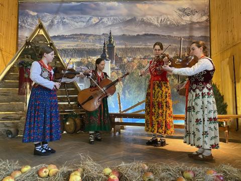 Nagrody dla reprezentantów Gminy Czorsztyn podczas 48. Konkursu Muzyk Podhalańskich i Śpiewaków Ludowych