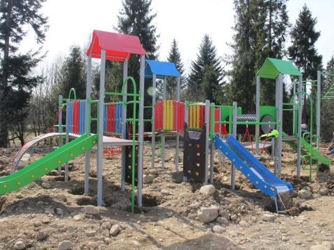 Powstaje plac zabaw w Czorsztynie