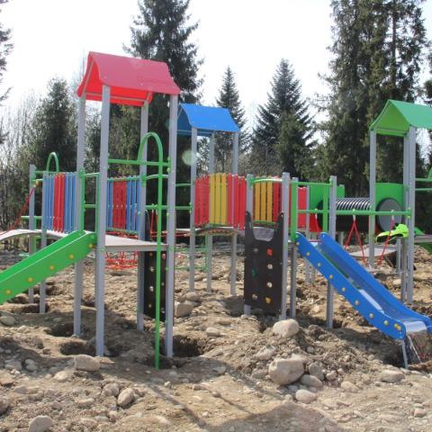 Powstaje plac zabaw w Czorsztynie