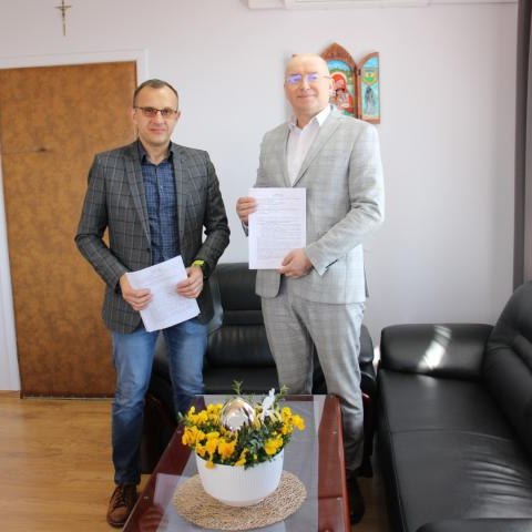 Podpisano umowę na opracowanie techniczne programu funkcjonalno-użytkowego lodowiska w Maniowach