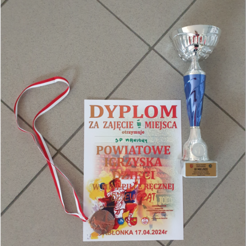 Piłkarki ręczne z Maniów z kolejnym sukcesem