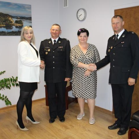 Podpisano umowę-dotację na remont garażu OSP w Sromowcach Wyżnych