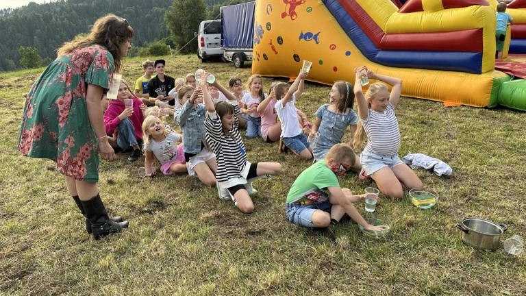 Messenger_creation_12f1a707-01cf-4f6f-acf4-13c7d1a36621 (Niestandardowy).jpeg