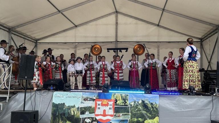 Messenger_creation_47eed92b-9faf-44f4-866b-2619e333fdcd (Niestandardowy).jpeg