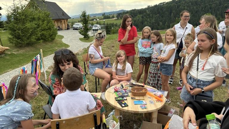 Messenger_creation_c3938121-4f13-4c29-a31c-b676866e5f84 (Niestandardowy).jpeg