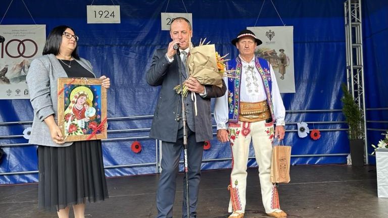 Messenger_creation_AE221B4B-A33C-4FA3-A74E-31238D186BA2 (Niestandardowy).jpeg