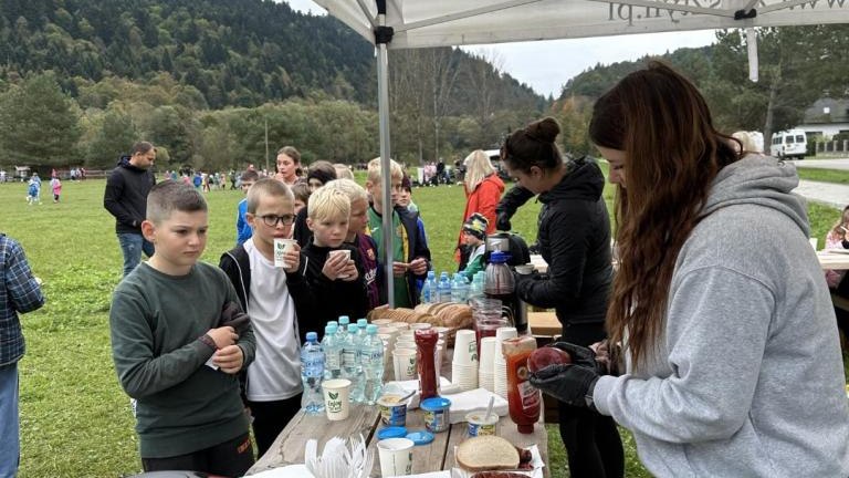 6 (Niestandardowy).jpeg