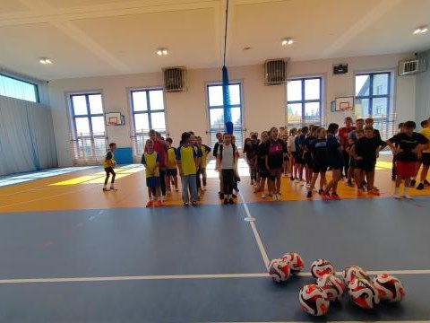 Gminne Igrzyska Dzieci w piłce halowej dziewcząt i chłopców