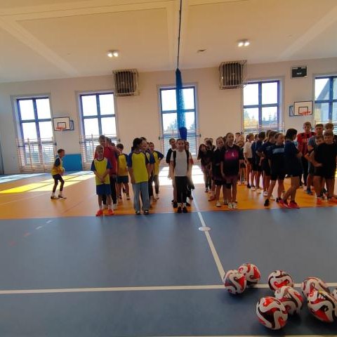 Gminne Igrzyska Dzieci w piłce halowej dziewcząt i chłopców