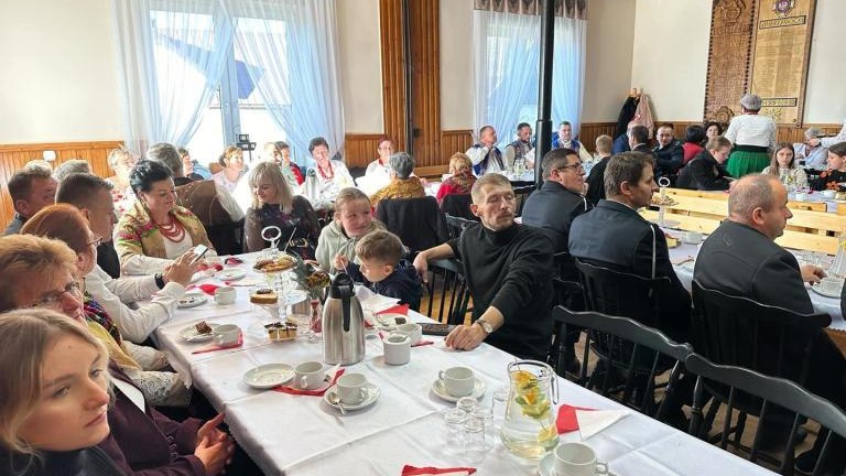 Messenger_creation_5585B933-10AE-4C49-9DBE-F38EBB17C97E (Copy).jpeg