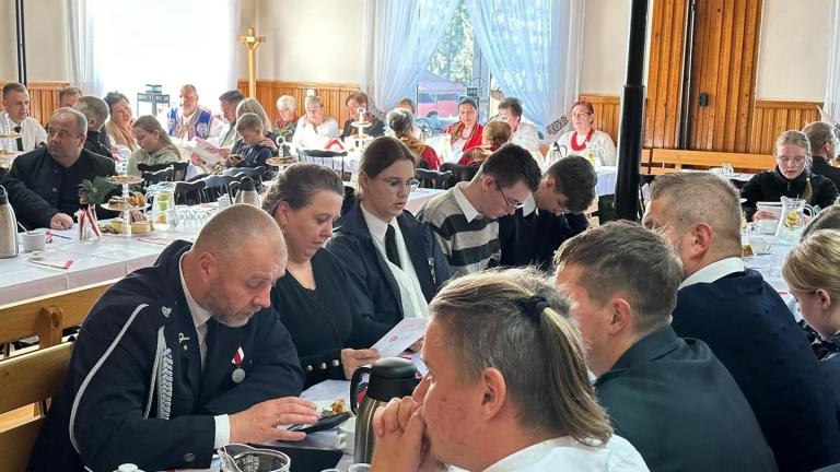 Messenger_creation_9916E664-C3CE-435E-BE4E-A50876EF0422 (Copy).jpeg