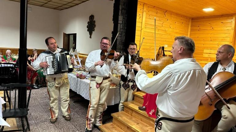 Messenger_creation_0CBC333C-5F10-4F6B-8011-6C7173AC8A5B (Copy).jpeg