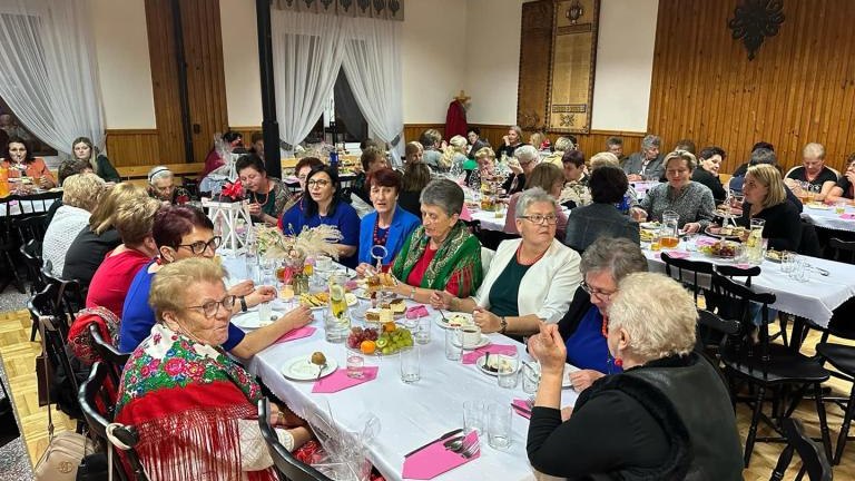 Messenger_creation_331A72A3-E99A-46B2-BD39-84132C77D48C (Copy).jpeg