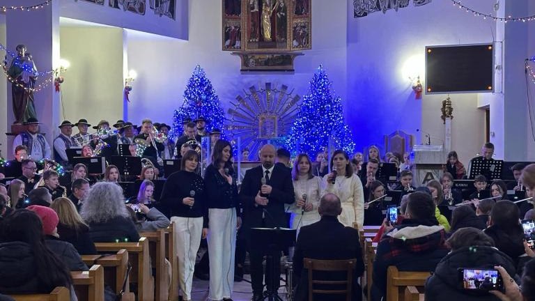 Messenger_creation_2553FABF-E173-407E-8D7B-768DC93A11C0 (Niestandardowy).jpeg