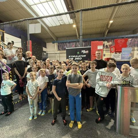 Młodzieżowe Drużyny Pożarnicze z Gminy Czorsztyn na wycieczce w Jump Planet