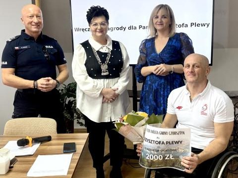 Krzysztof Plewa uhonorowany przez Wójta Gminy Czorsztyn - podsumowanie X Zwyczajnej Sesji Rady Gminy Czorsztyn