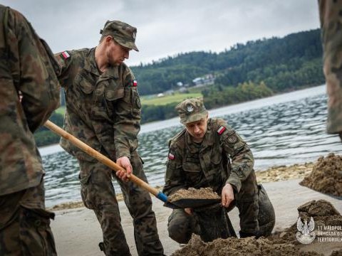 Małopolscy Terytorialsi szkolili się na Jeziorze Czorsztyńskim z działań kryzysowych