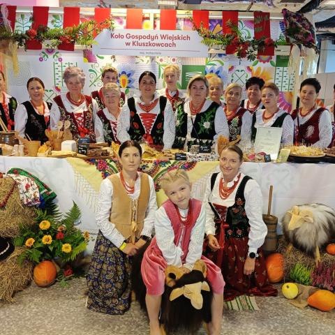 KGW Kluszkowce na  PGE Narodowym w Warszawie - finał ogólnopolskiego konkursu Bitwa Regionów