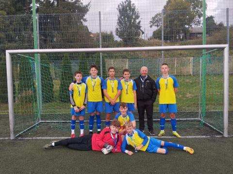 „Z Orlika na Stadion” –  wygrana chłopców  ze Szkoły Podstawowej w Sromowcach Niżnych