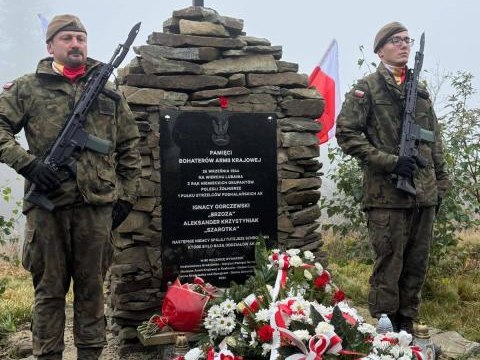 Upamiętnienie bohaterów 1. PSP AK na Lubaniu