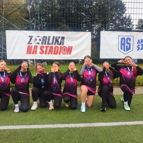 Z ORLIKA NA STADION – sukces dziewcząt ze Szkoły Podstawowej w Maniowach