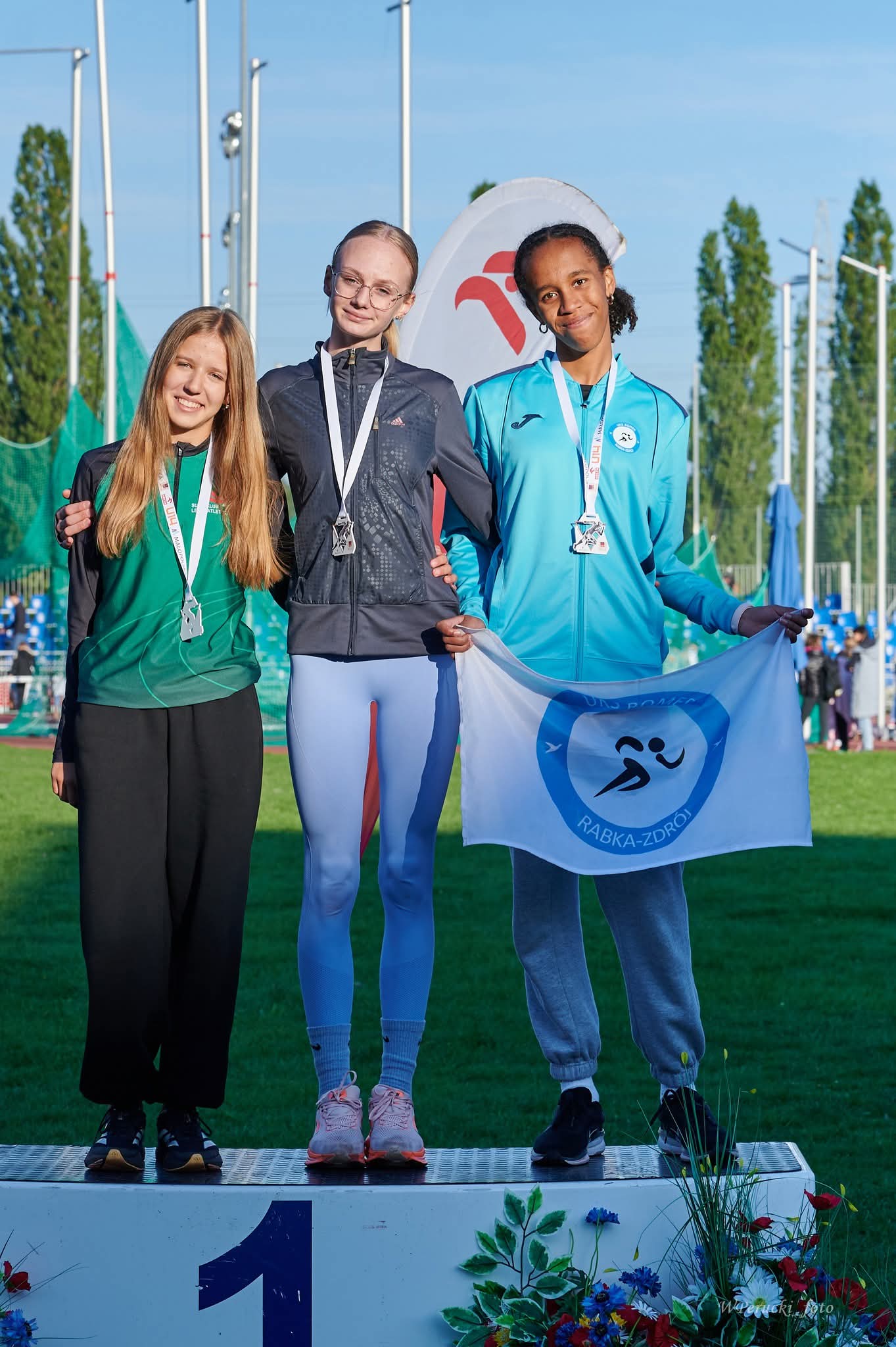 Lea Ateba uczennica że Szkoły Podstawowej w Maniowach z medalami Mistrzostw Małopolski!