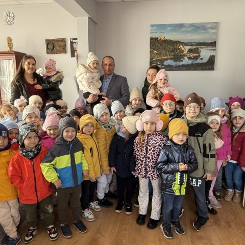 Sówki i Biedronki z zaproszeniem w Urzędzie Gminy