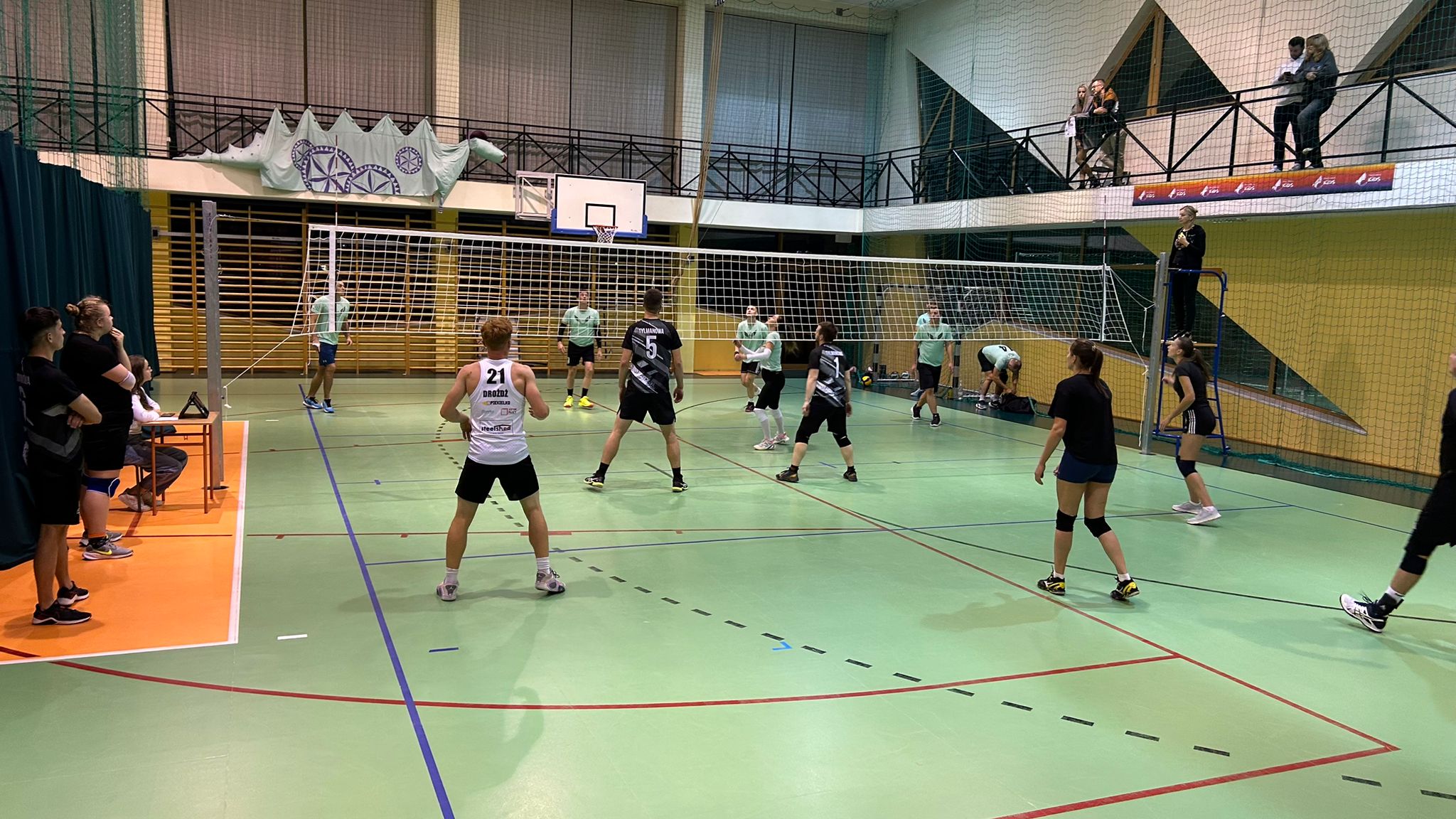 Emocje na parkiecie – kolejne rozgrywki siatkarskie „każdy z każdym” w dniu 26.10.2025 r.