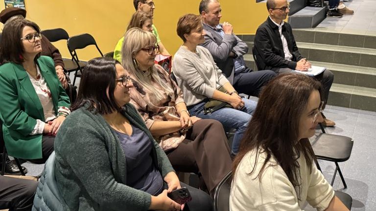 Występy artystyczne podczas Kiermaszu Świateczego (15).jpeg