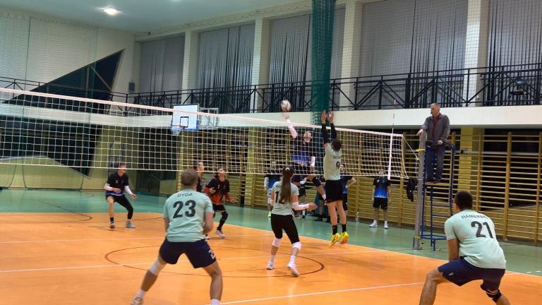 Finałowe spotkania Amatorskiej Ligi Piłki Siatkowej w Gminie Czorsztyn  (12).jpeg