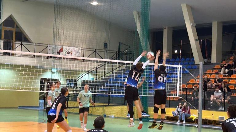 Finałowe spotkania Amatorskiej Ligi Piłki Siatkowej w Gminie Czorsztyn  (17).jpeg