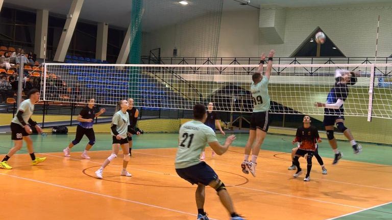 Finałowe spotkania Amatorskiej Ligi Piłki Siatkowej w Gminie Czorsztyn  (18).jpeg