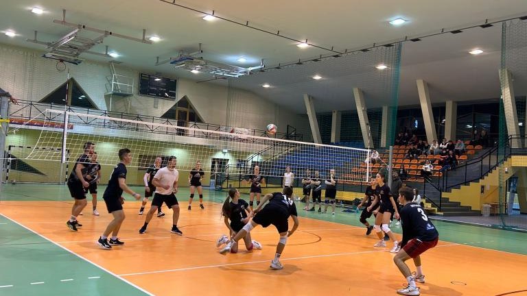 Finałowe spotkania Amatorskiej Ligi Piłki Siatkowej w Gminie Czorsztyn  (21).jpeg